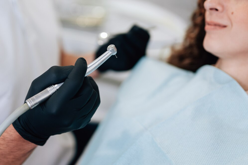 How to Avoid Cross-Contamination with Proper Dental Handpiece Handling